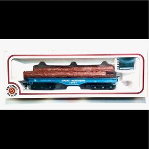 BACHMANN HO ELECTRIC LOG TRAIN CAR.